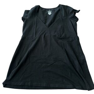 Torrid women’s black‎ vneck short sleeve top size 00 EUC